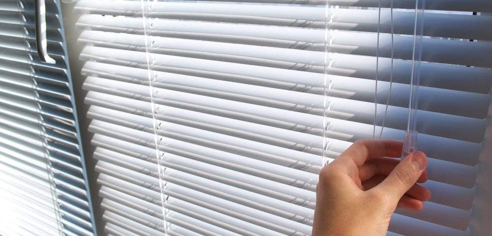Cómo-evitar-el-calor-en-verano-gracias-a-tus-ventanas-1